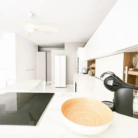 Studio In Barandas, * Callao Salvaje